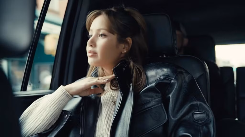 Phía sau ánh hào quang: Lisa bóc trần nỗi đau K-pop qua Always Lalisa