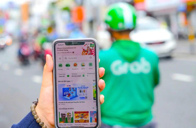 Cuộc tắt app của tài xế Grab và lỗ hổng pháp lý quyền lợi lao động