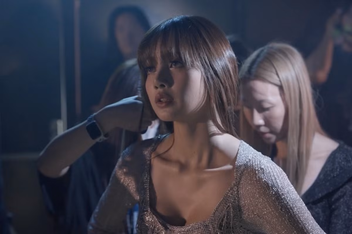 Phía sau ánh hào quang: Lisa bóc trần nỗi đau K-pop qua Always Lalisa