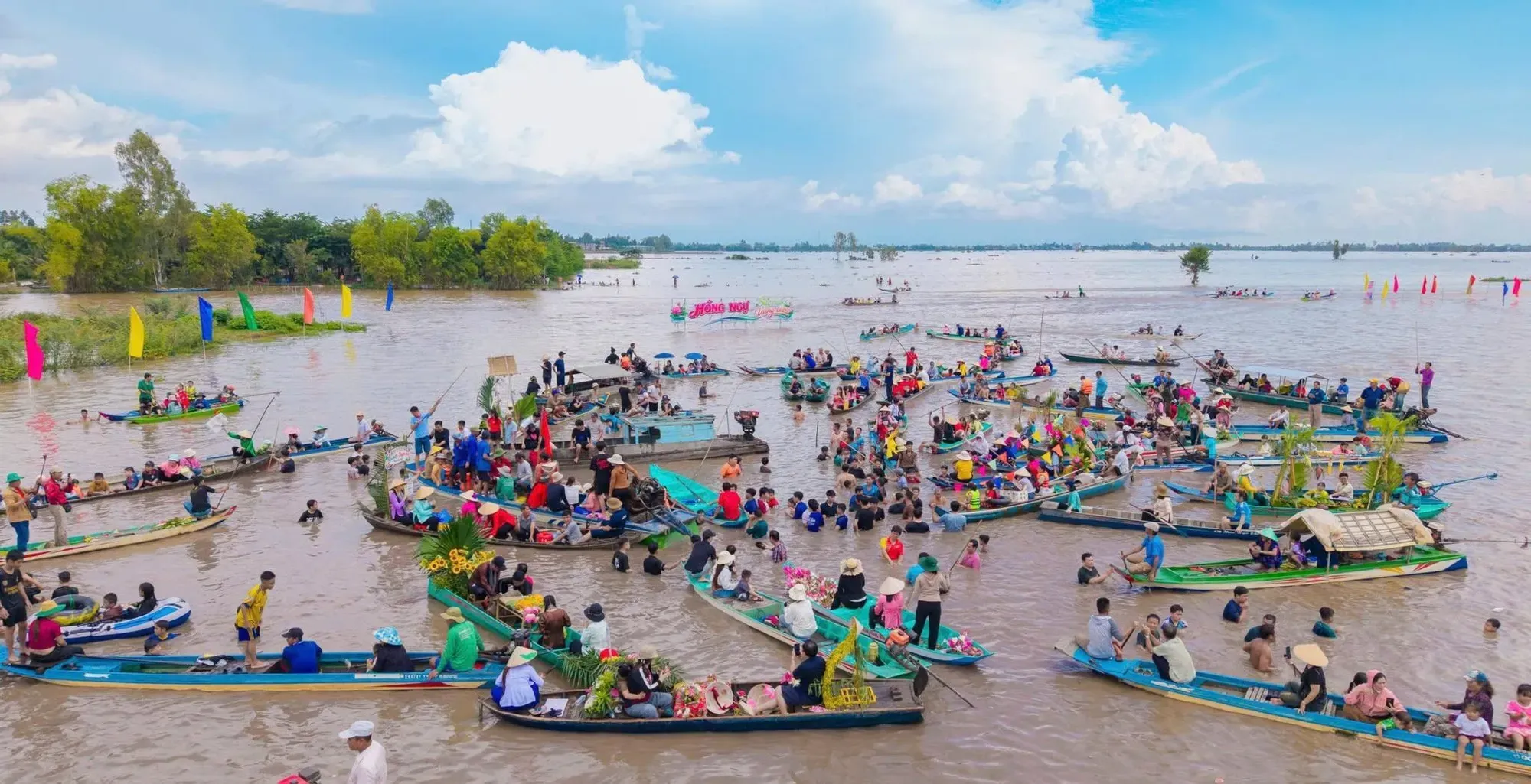 Mùa nước nổi Đồng Tháp và An Giang: Lịch trình du lịch sinh thái tiết kiệm