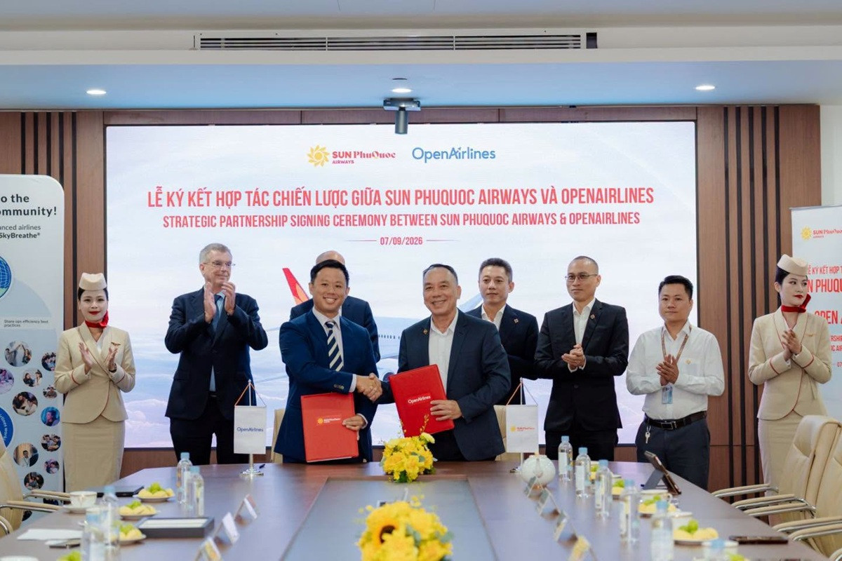 Hàng không Việt Nam tăng tốc chuyển đổi xanh với AI và dữ liệu