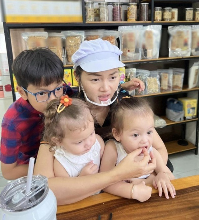 Từ quyết định độc lập đến thành công tài chính: câu chuyện của những mẹ đơn thân tự lập