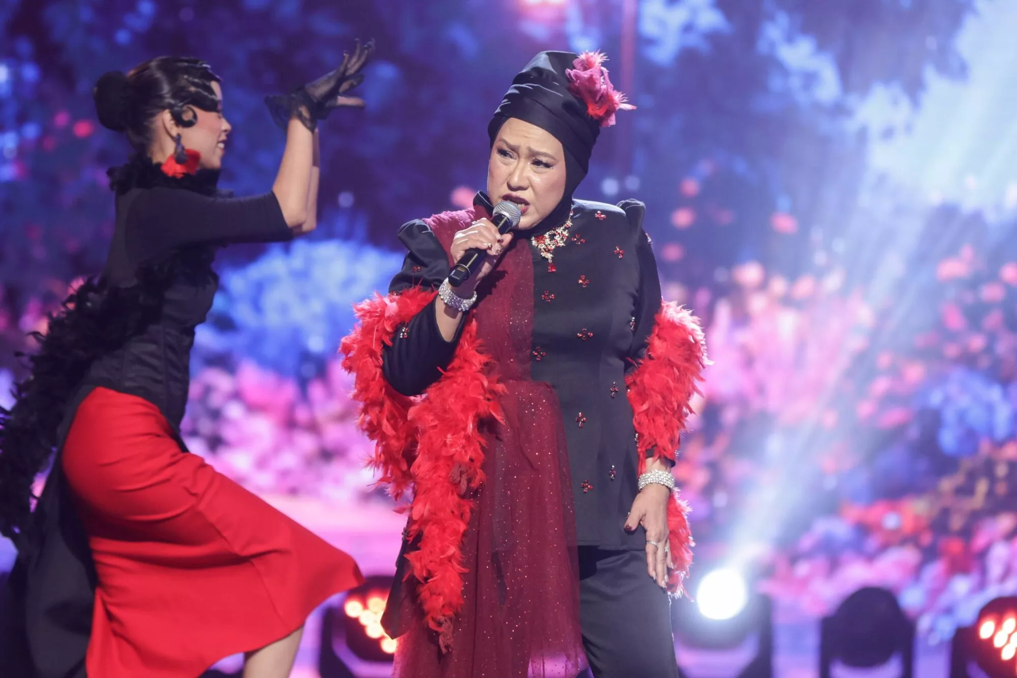 Dua Peserta Tersingkir dari Kilauan Emas Selebriti, Namun Tetap Tenang dan Matang