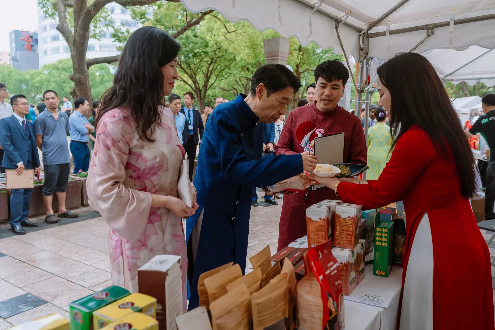 Giao lưu văn hóa Việt – Nhật: từ lễ hội đến hợp tác thương mại