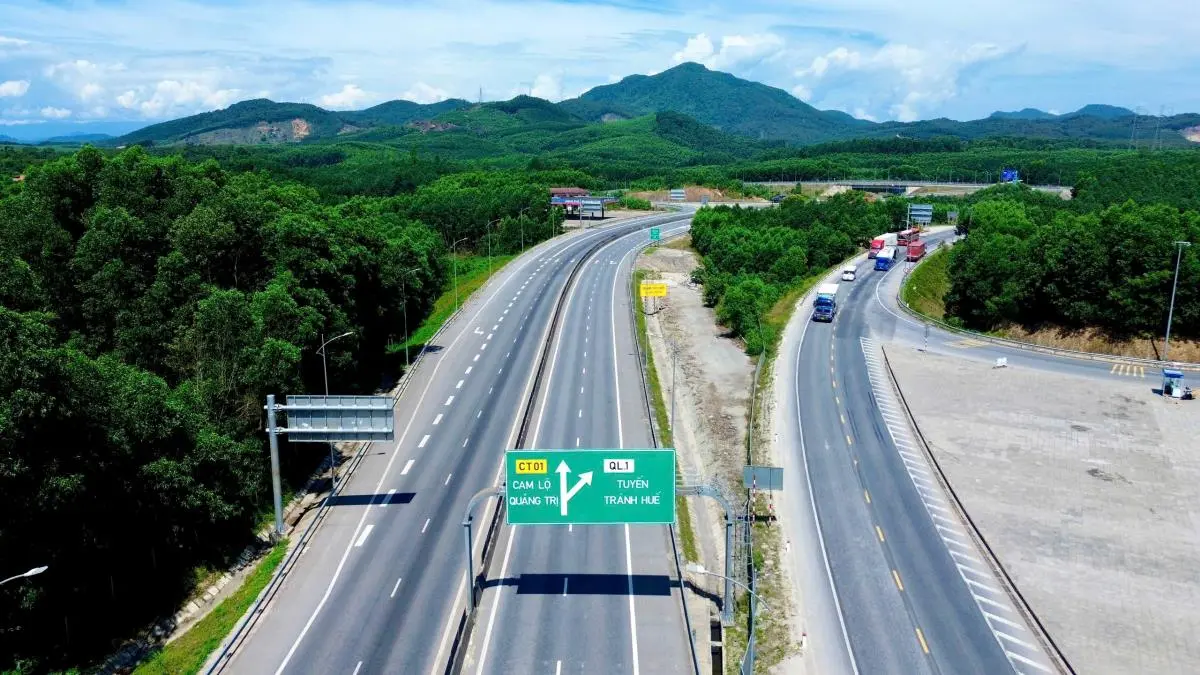 Trạm dừng nghỉ cao tốc Bắc-Nam: chống chậm tiến độ để về đích