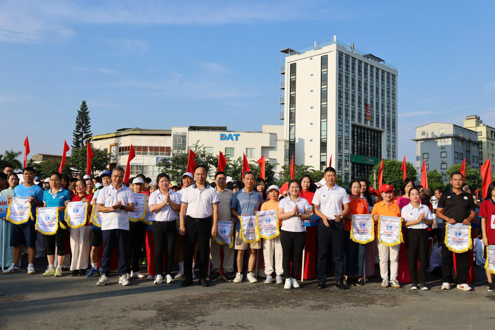 Giải chạy Báo Hànộimới: phong trào lan rộng tới từng phường