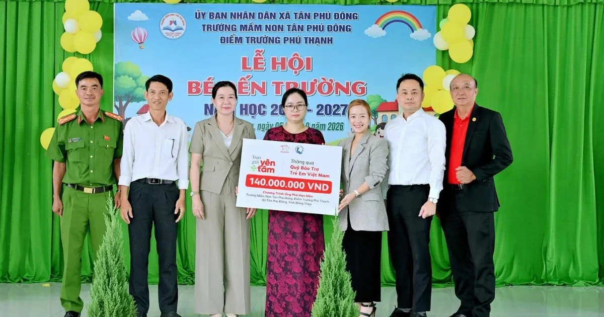 Lifebuoy và Hội Thầy thuốc trẻ đưa nước sạch, vệ sinh đến trường lớp vùng khó
