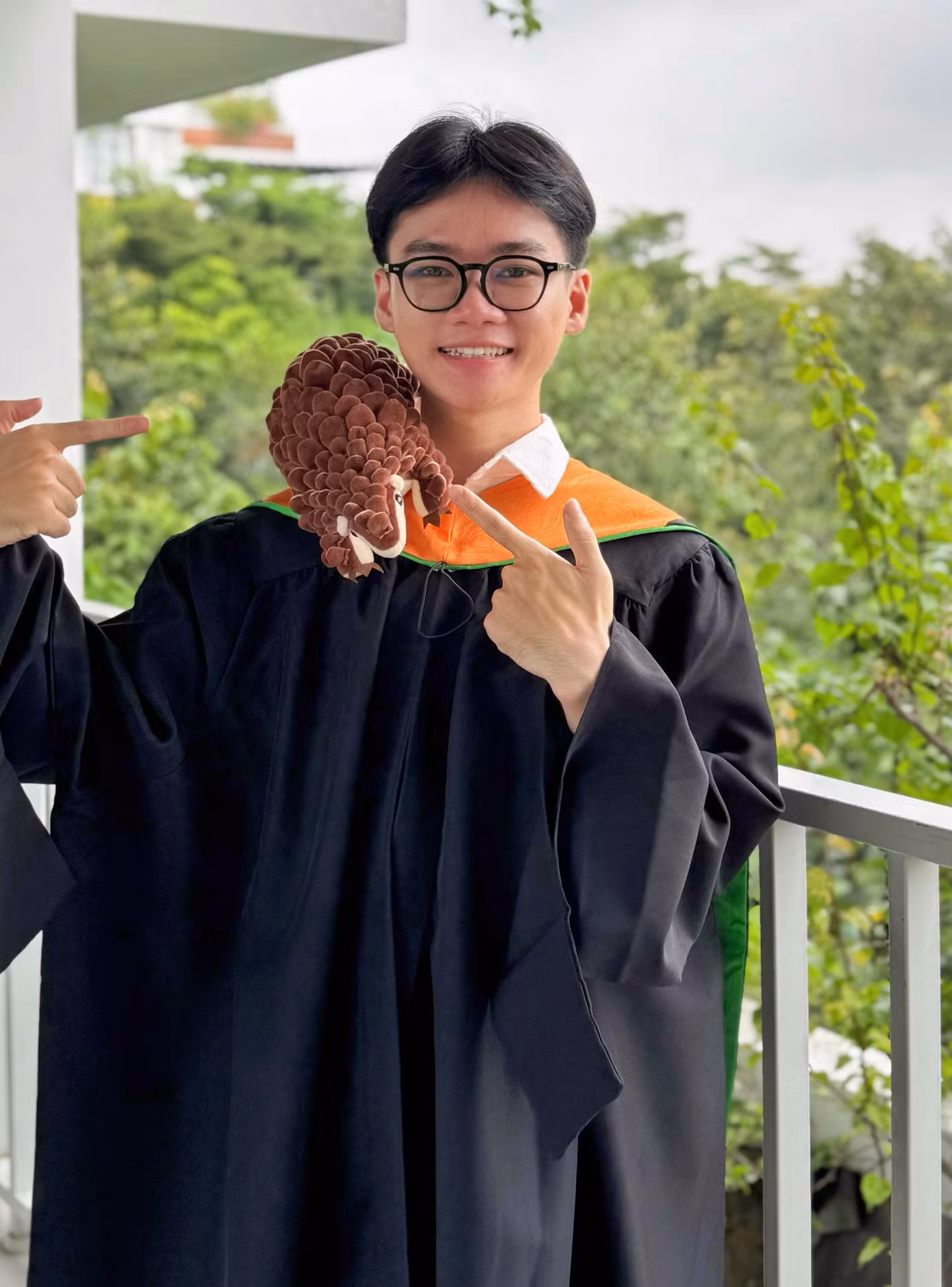 Từ đam mê bảo tồn tê tê đến học bổng toàn phần