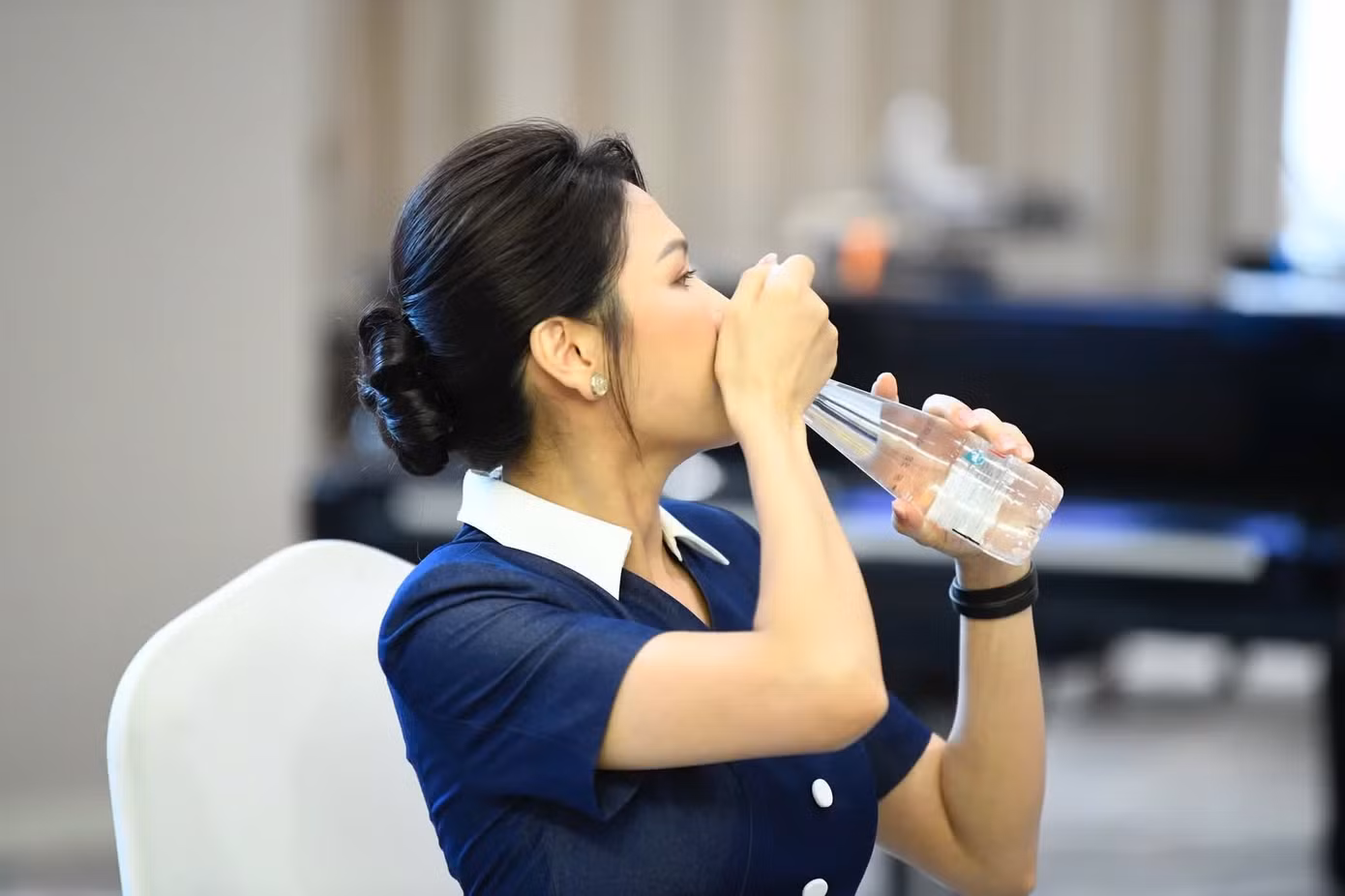 Bí quyết phong thái và chăm sóc nhan sắc chuẩn hoa hậu