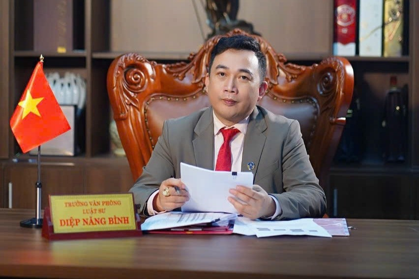 Những hành vi kiểm soát trong quan hệ tình cảm: Dấu hiệu cảnh báo trước khi quá muộn