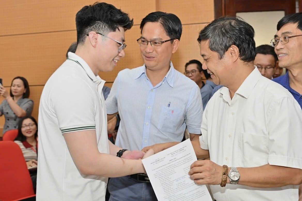 Nhận biết sớm teo cơ tủy ở trẻ sơ sinh để không đánh mất “khoảng vàng” điều trị