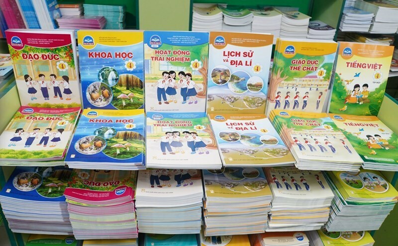 Bộ Giáo dục chỉ đạo nóng cung ứng sách giáo khoa trước 15/9