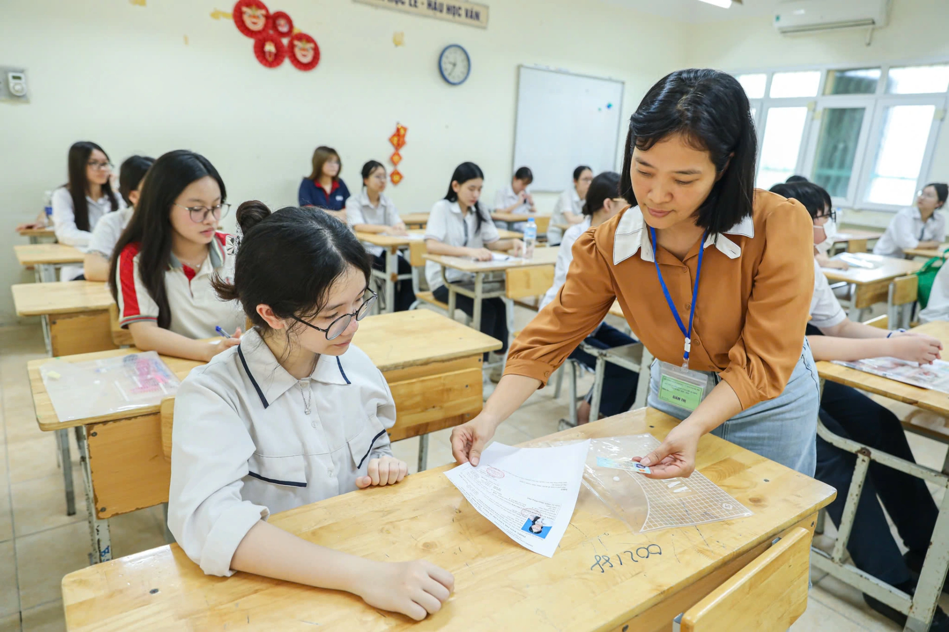 Hà Nội thí điểm khảo sát chung Toán, Văn, Tiếng Anh: bước ngoặt xét tuyển lớp 10