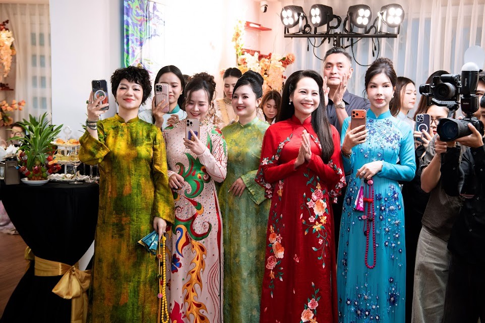 Không gian áo dài của Kenny Thái: Khi di sản bước vào đời sống và du lịch