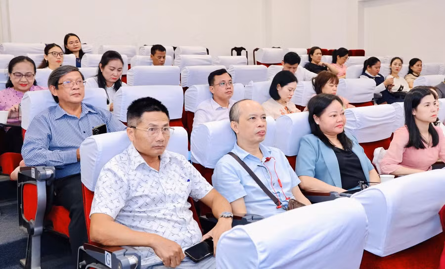 Tích hợp bình đẳng giới trong đào tạo giáo viên: bước chuyển từ chuẩn nghề tới lớp học an toàn