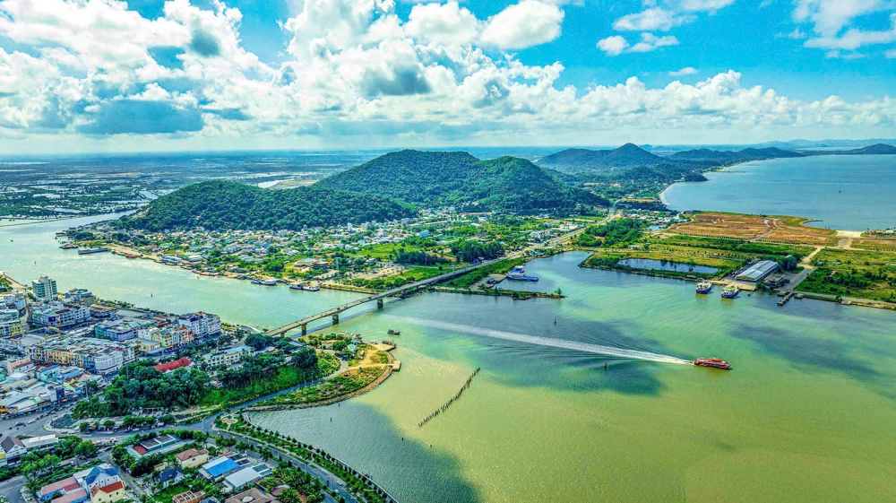 An Giang phát triển ba trung tâm kinh tế biên giới