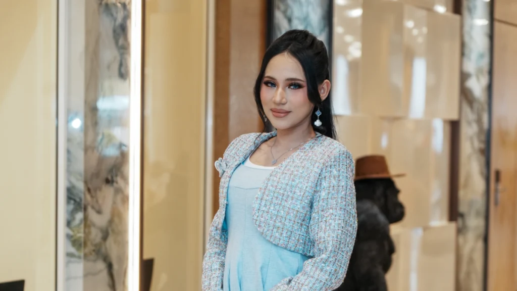 Dari Takut Studio ke Pentas: Azeva Cari Suara Sendiri
