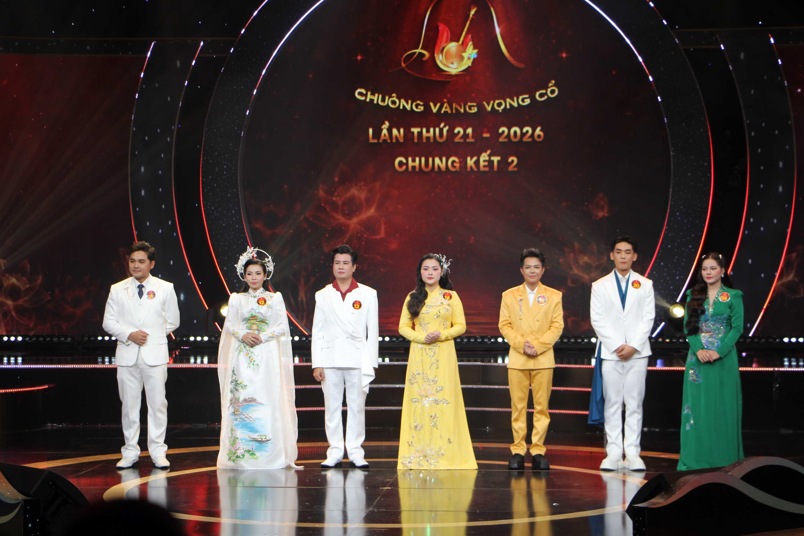 Chung kết 2 Chuông vàng vọng cổ: Hai tiếc nuối, năm hy vọng