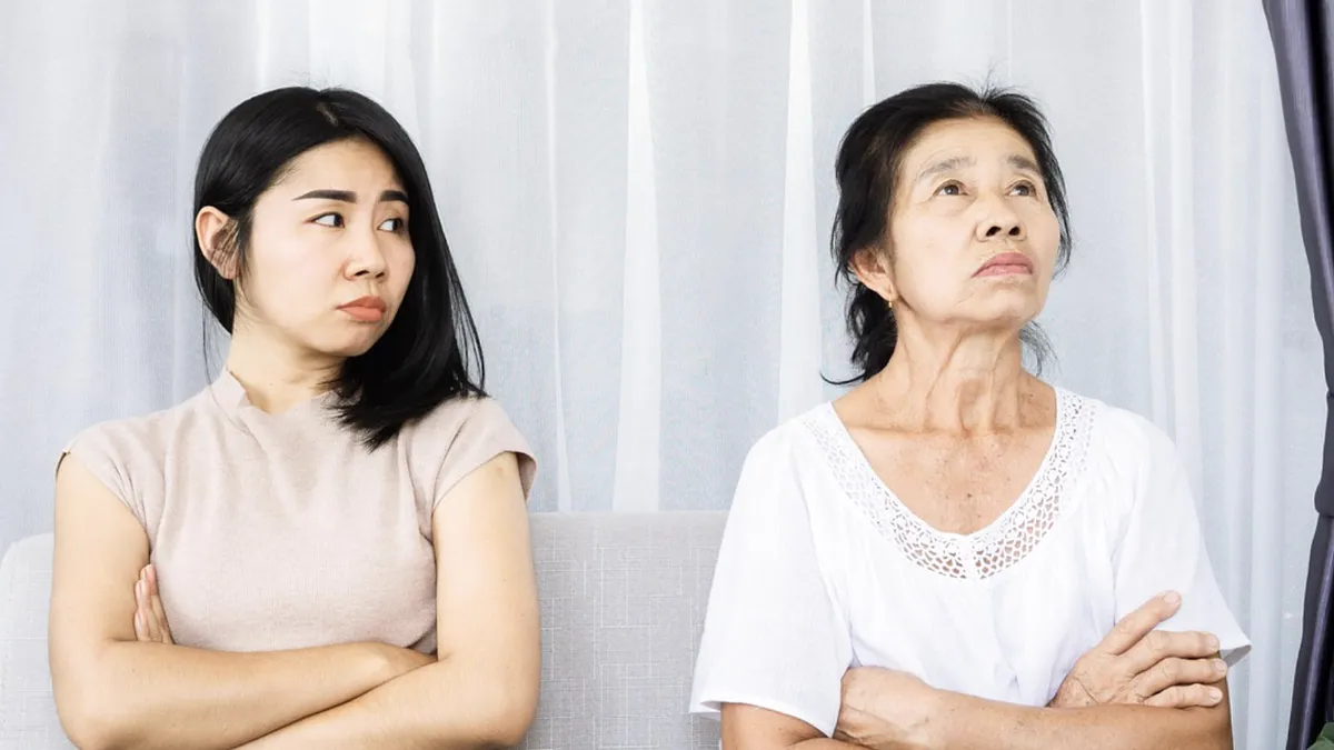 Con trai tuổi dậy thì xa cách: cha mẹ cần đổi cách nói chuyện