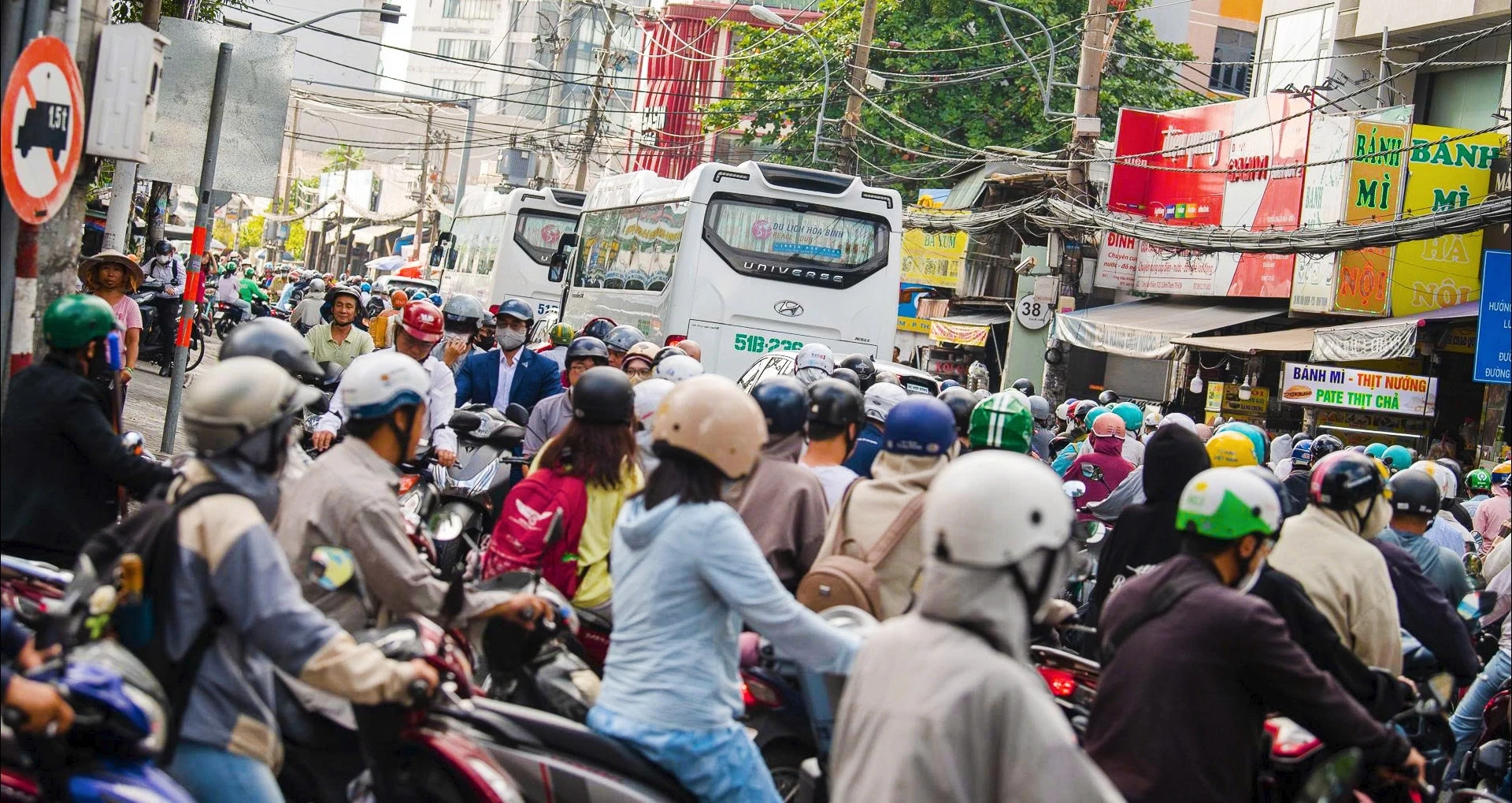 Đường Ung Văn Khiêm TP.HCM: Dự án 4.600 tỷ và cuộc giải cứu điểm đen ùn tắc, ngập nước