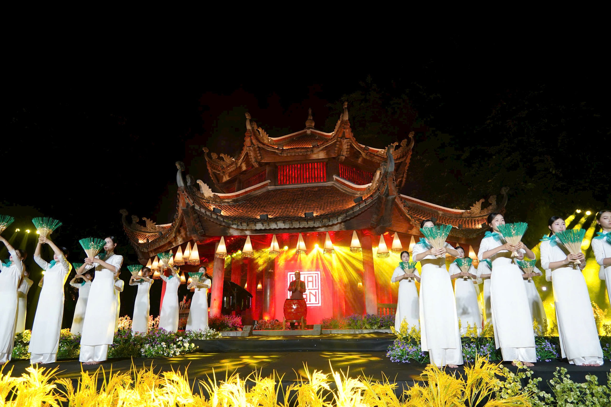 Festival Thăng Long - Hà Nội: Khi mapping thắp sáng di sản cho giới trẻ