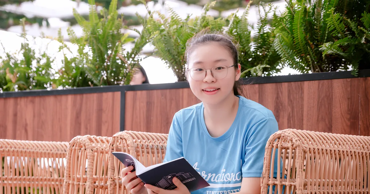 Nữ sinh công nghệ sinh học: từ phòng thí nghiệm đến học bổng Tinh hoa