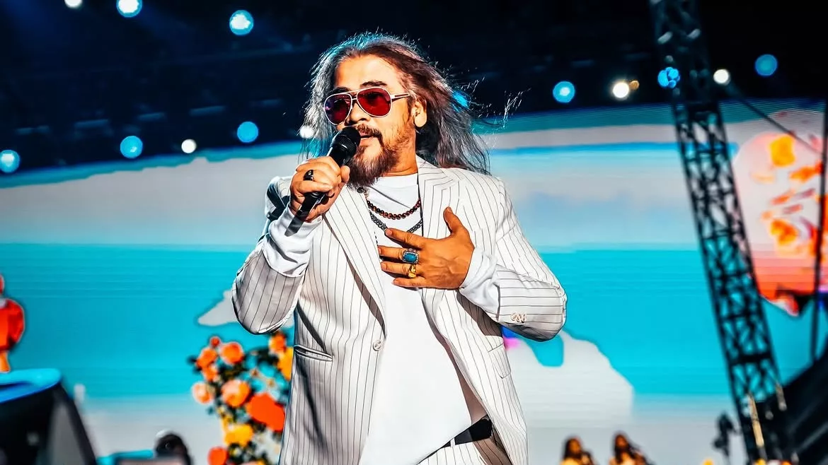 Performa Vokal Legenda: Awie Buktikan Pentas Masih Miliknya