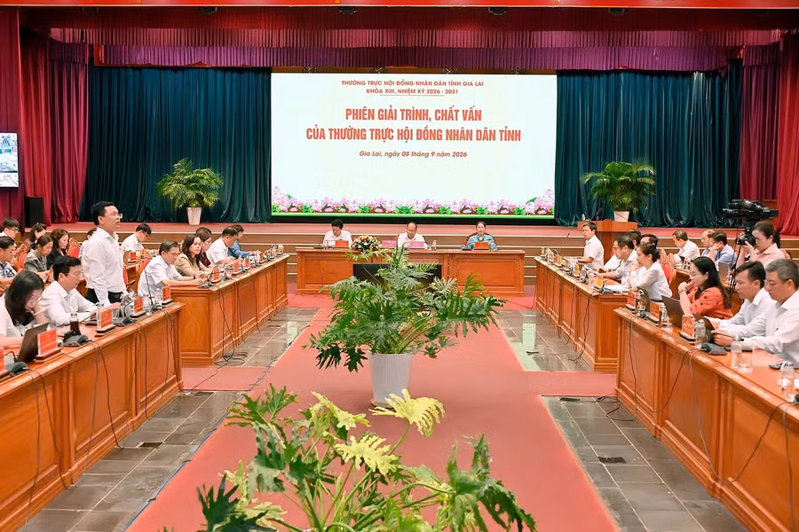 Tiền có, dự án có: vì sao giải ngân vốn đầu tư công vẫn chậm?