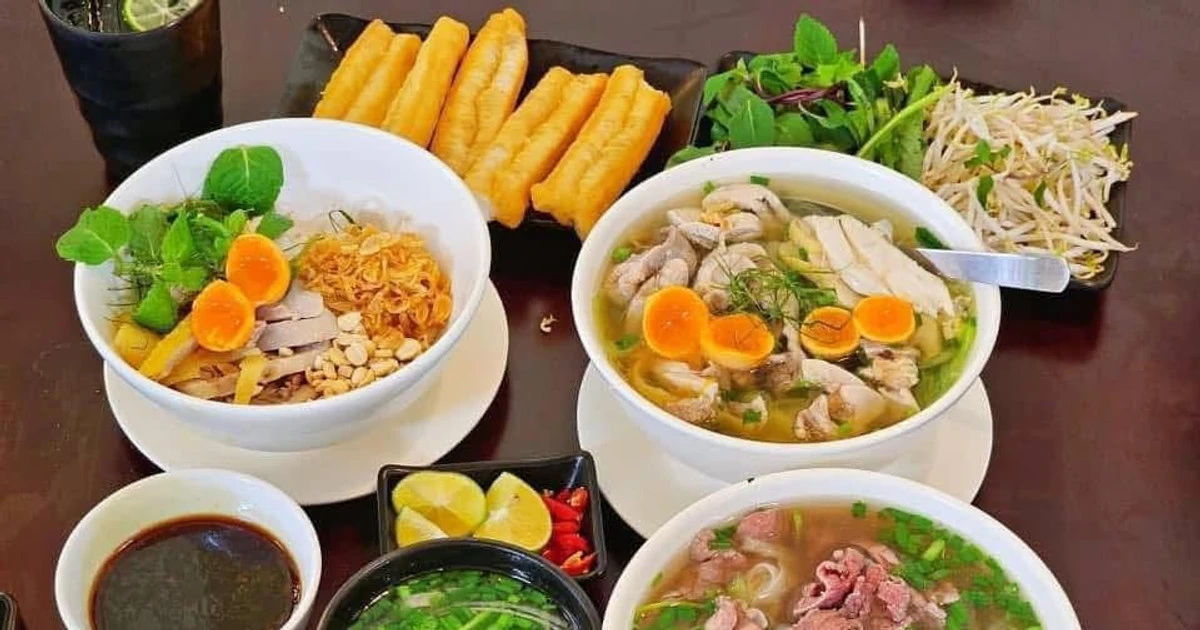 Việt Nam vươn lên top 4 điểm đến ẩm thực: Cơ hội giữ chân du khách quốc tế