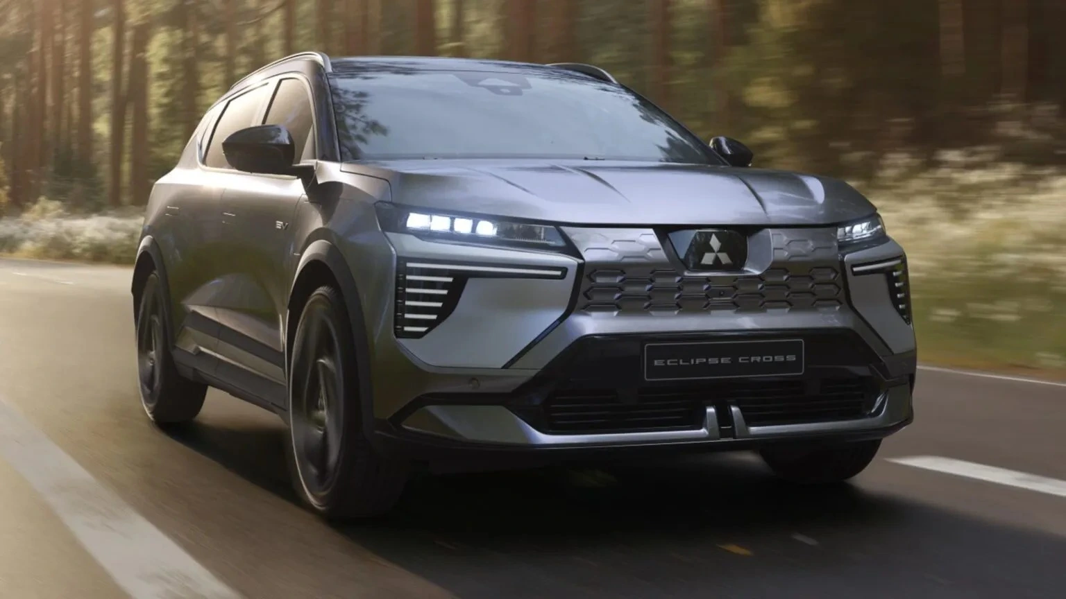 Mitsubishi Eclipse Cross EV nâng cấp pin LFP 67kWh, đổi cuộc chơi giá SUV điện tầm trung