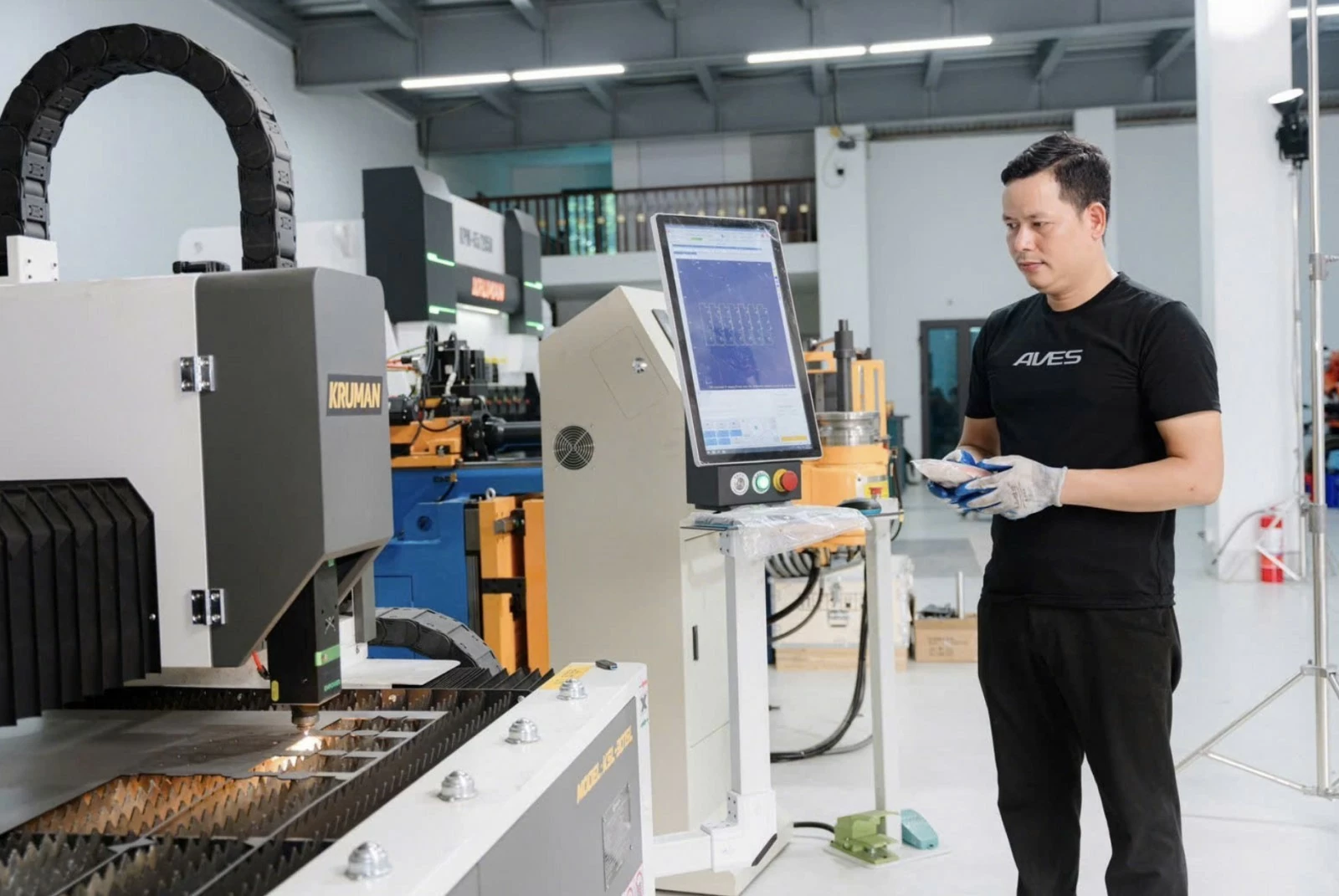 Startup AVES chuẩn bị ra mắt xe máy điện và xe đạp điện: Nhà máy Hưng Yên nói gì về tham vọng mới