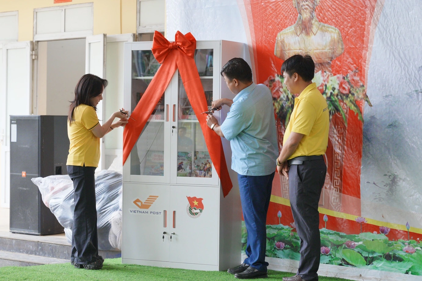 Thư viện điện tử vùng cao: Từ sách vở đến kết nối tri thức
