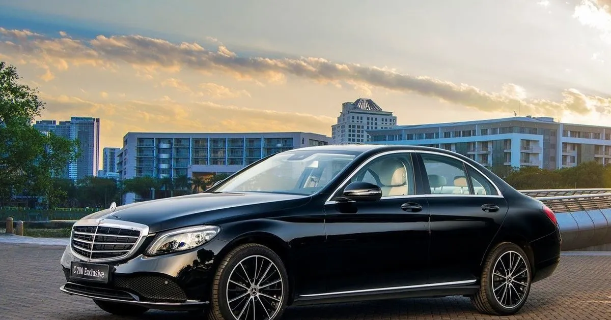 Mercedes-Benz C200/C300 bị triệu hồi vì lỗi khóa cửa: Đừng coi thường