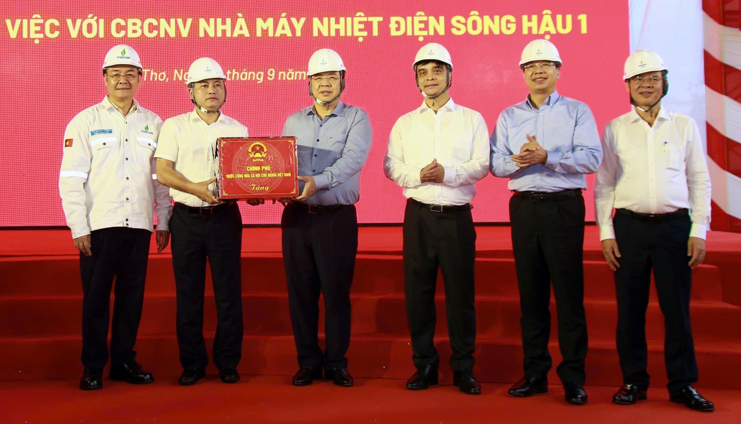 Tháo gỡ vướng mắc các dự án năng lượng Cần Thơ: Không còn thời gian để chậm trễ