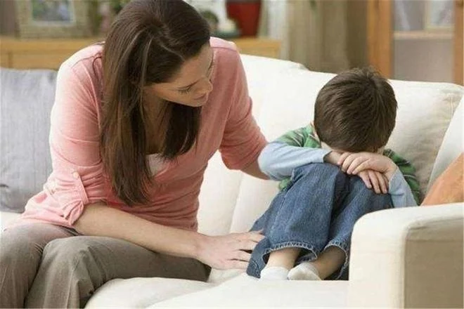 Những hình thức kỷ luật gây tổn thương cảm xúc lâu dài cho trẻ