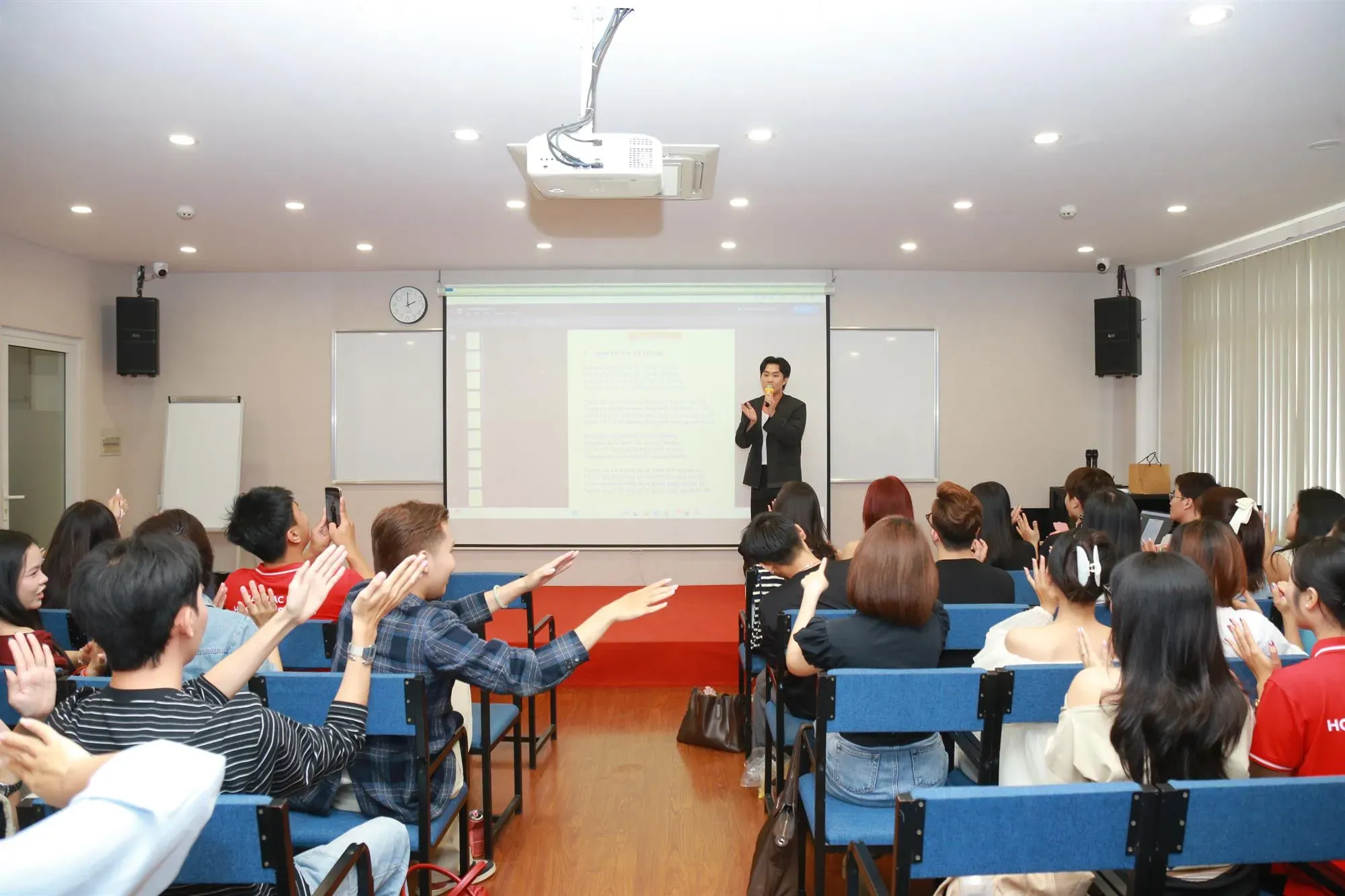 CLB Host Livestream TP.HCM và bước nhảy vọt của cộng đồng streamer Việt Nam