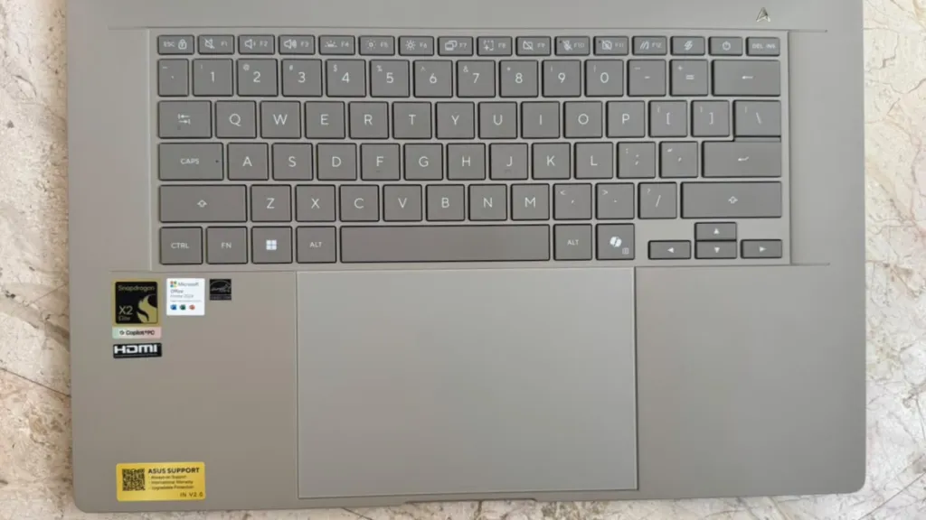ASUS Zenbook A16: Chip Qualcomm mạnh nhưng chưa “bung hết sức”