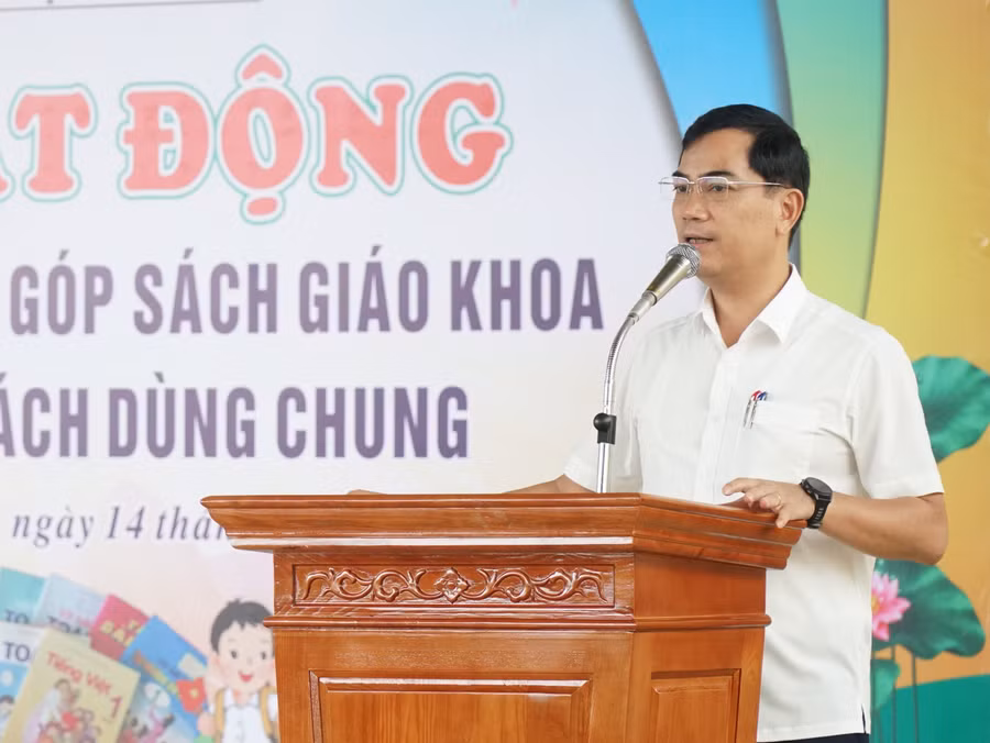 Tủ sách dùng chung: Chia sẻ sách, san sẻ cơ hội học tập