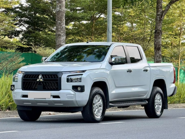 Mitsubishi Triton lập kỷ lục, vượt Ford Ranger và thống trị bán tải tháng 8