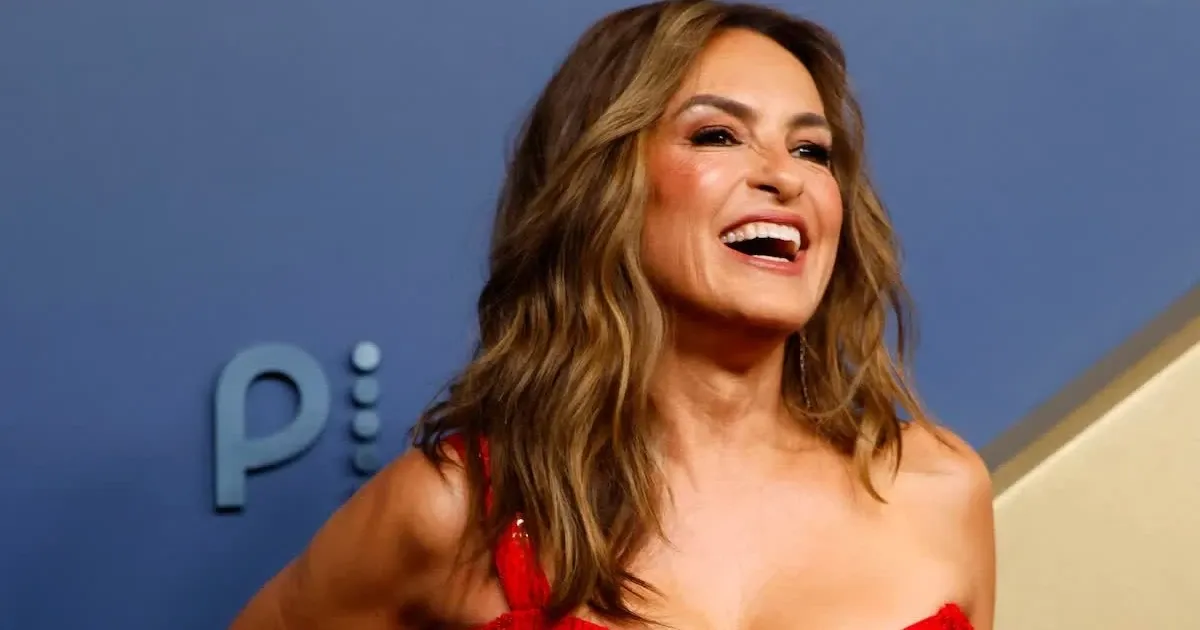 Những Bộ Trang Phục Gây Ấn Tượng Nhất Thảm Đỏ Emmy: Từ Selena Gomez Đến Zendaya