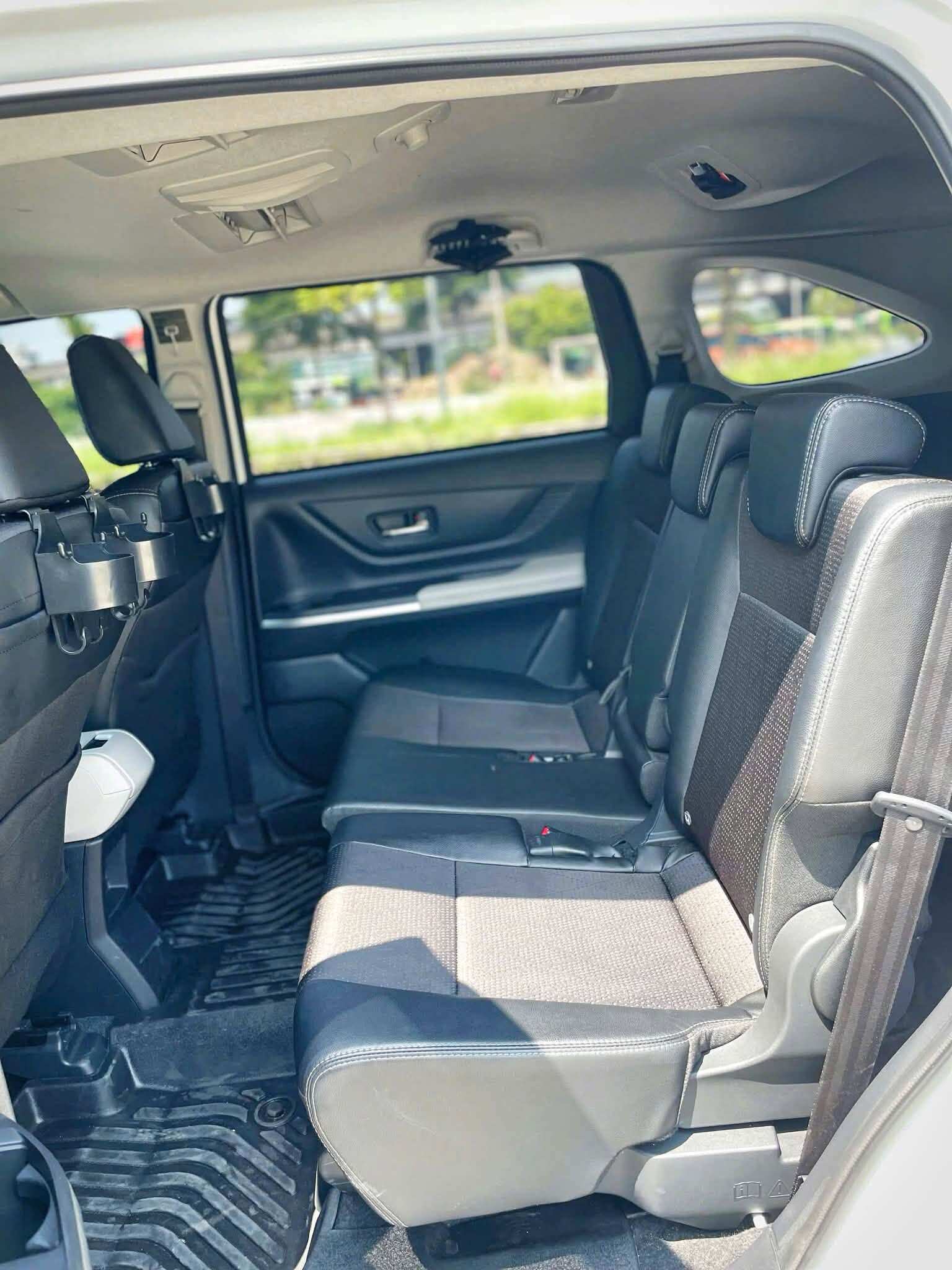 Toyota Veloz Cross giảm gần 100 triệu: có nên xuống tiền?