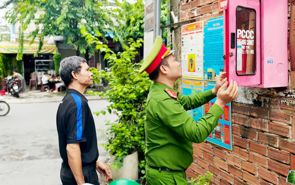 Mở lối thoát nạn nhà hẻm: Đường sống thứ hai cho cả gia đình