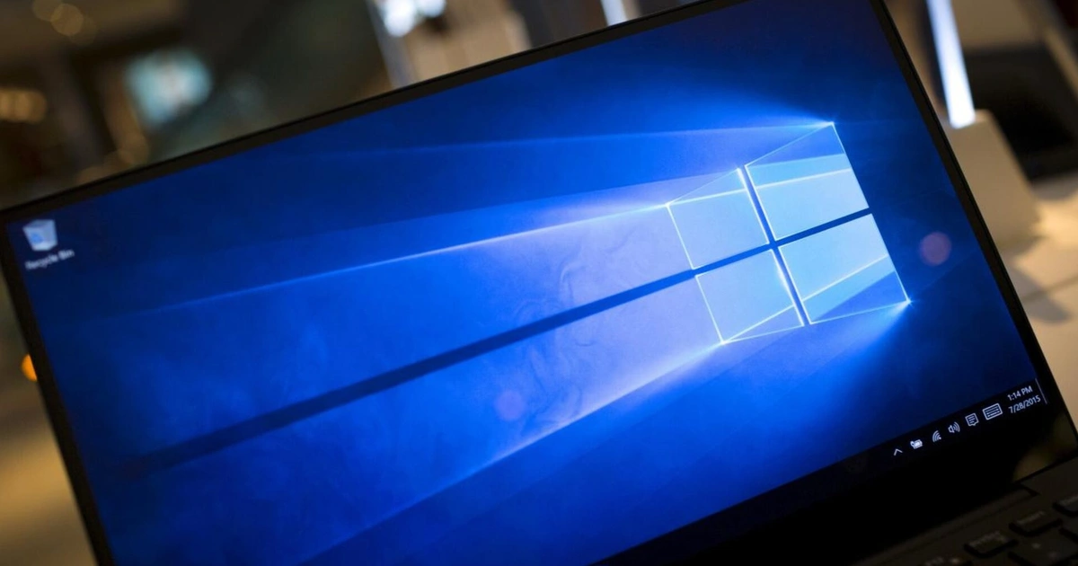 Windows 11 lỗi sạc: Vì sao laptop tự chuyển sang pin và tắt màn hình?