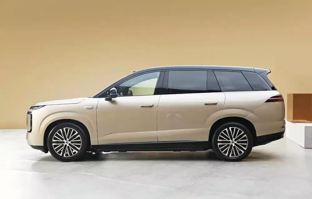 BYD Denza N8L thuần điện: SUV hạng sang sạc 9 phút có đáng tiền?