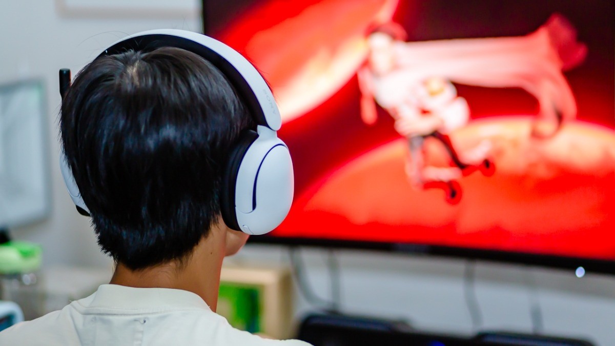 JBL Live 680NC và đối thủ mid-range: chọn tai nghe nào?