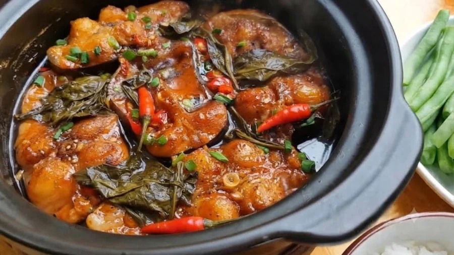 Lá thơm nào giúp tôm luộc đỏ au và cá kho không tanh?
