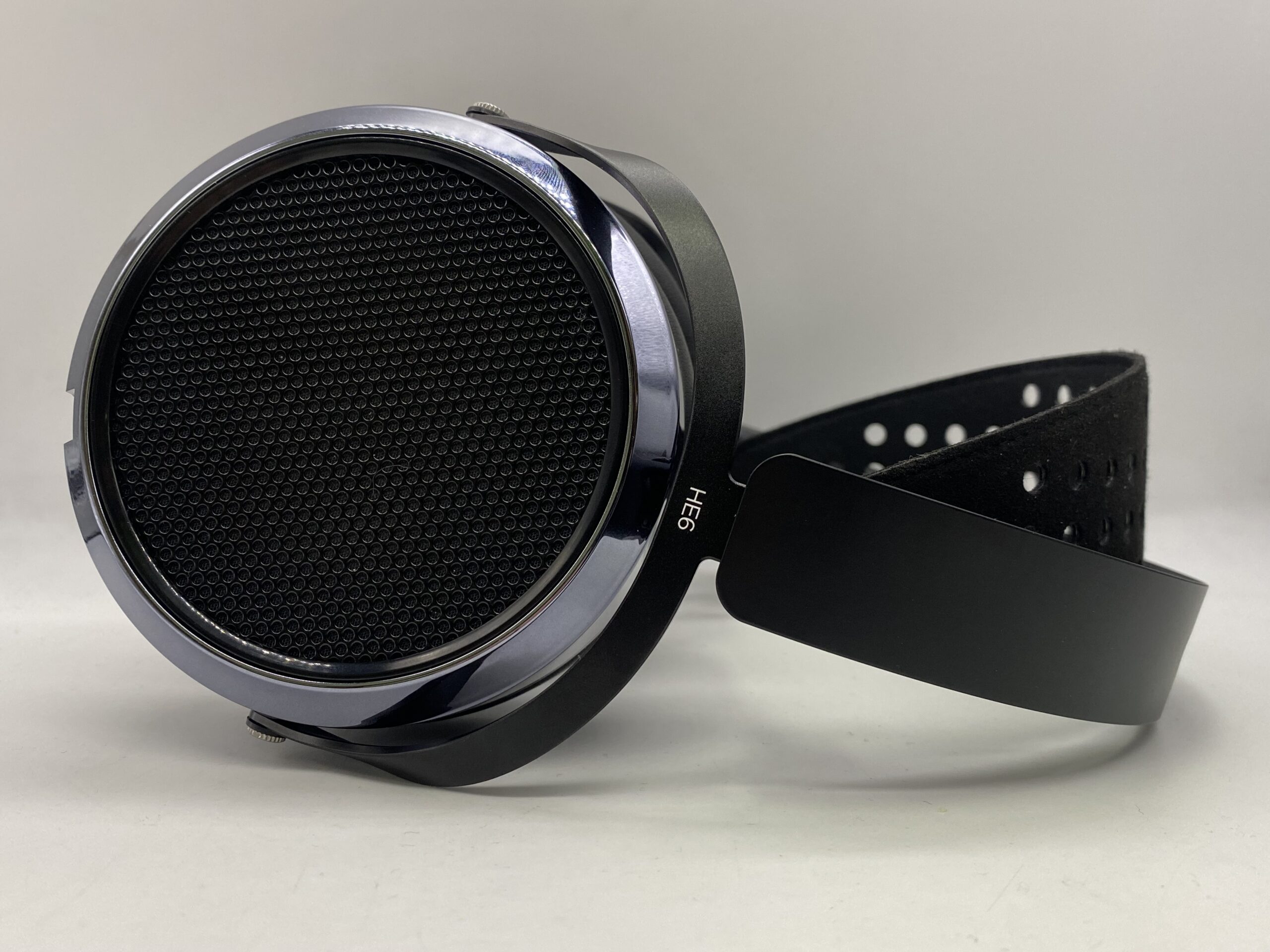 HiFiMAN HE6 Remastered: tai nghe planar magnetic cho audiophile khó tính