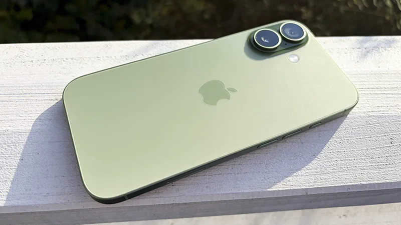 Tại sao Apple nâng giá iPhone cũ sau khi ra mắt iPhone mới