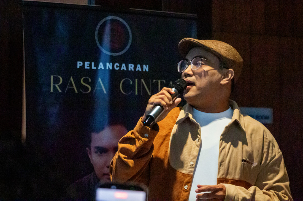 Dari Pentas ke Label: Ezad Lazim dan Strategi Baharu Artis Veteran