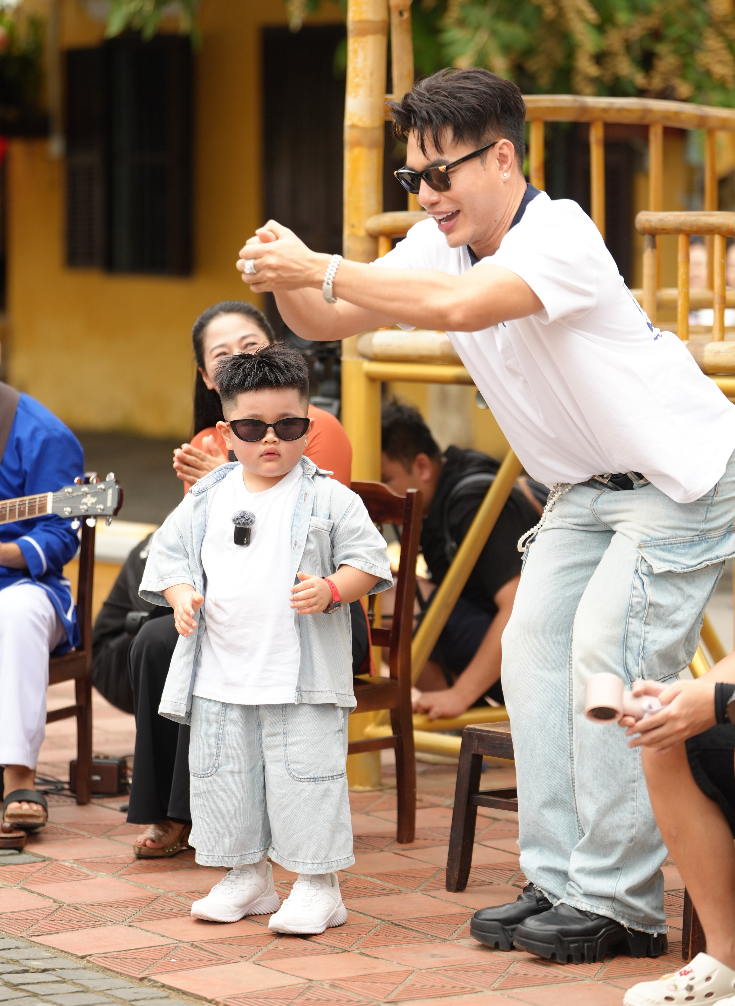 Tết Trung thu gia đình: Nuôi dưỡng ký ức và bản sắc cho con
